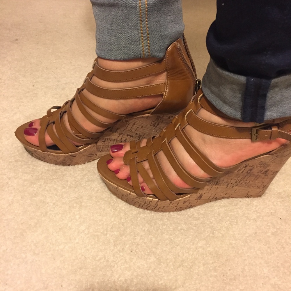Platform Wedged Sandals - Picture 2 of 2